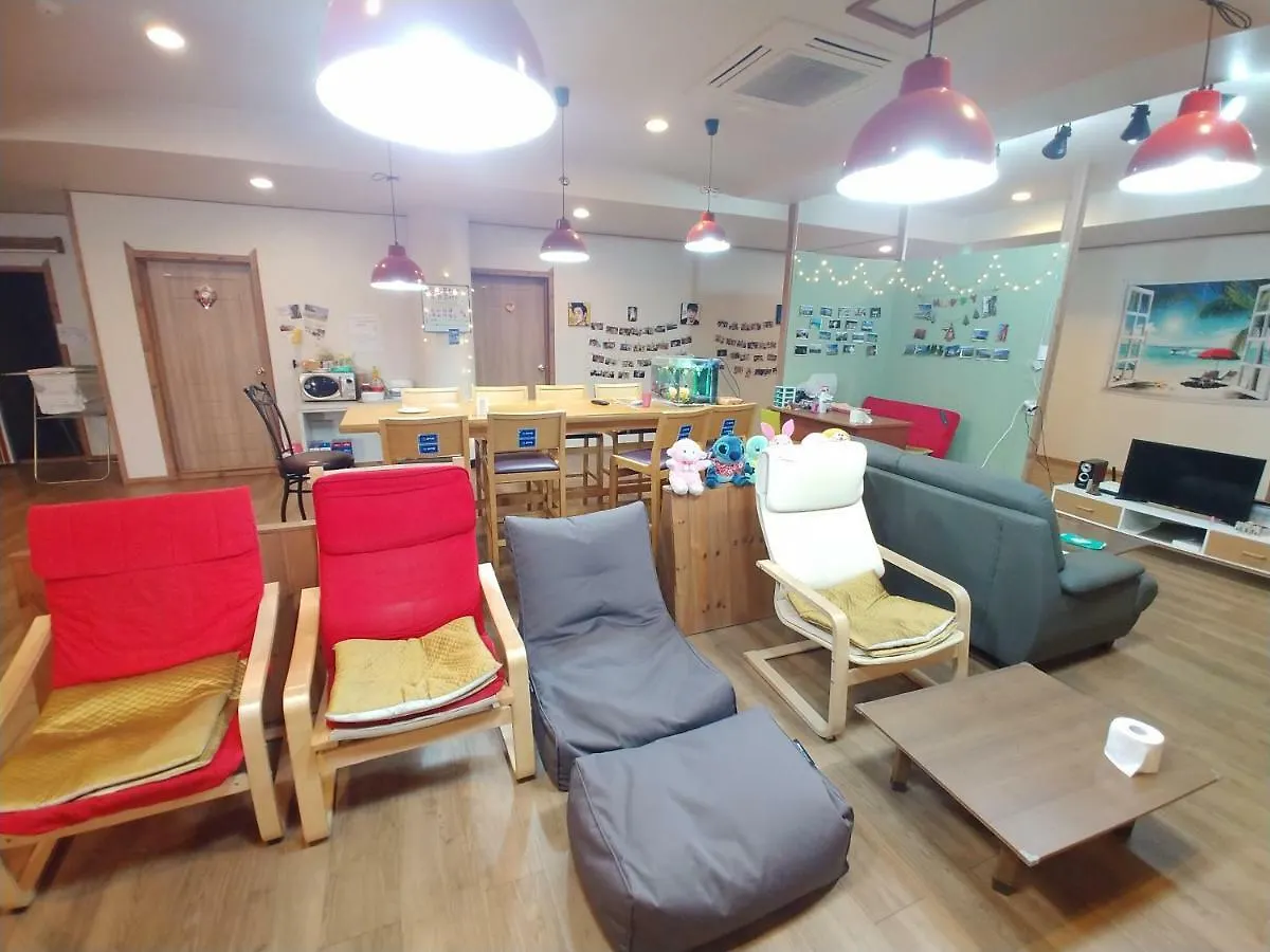 בית הארחה ג'גו Baozen Guesthouse