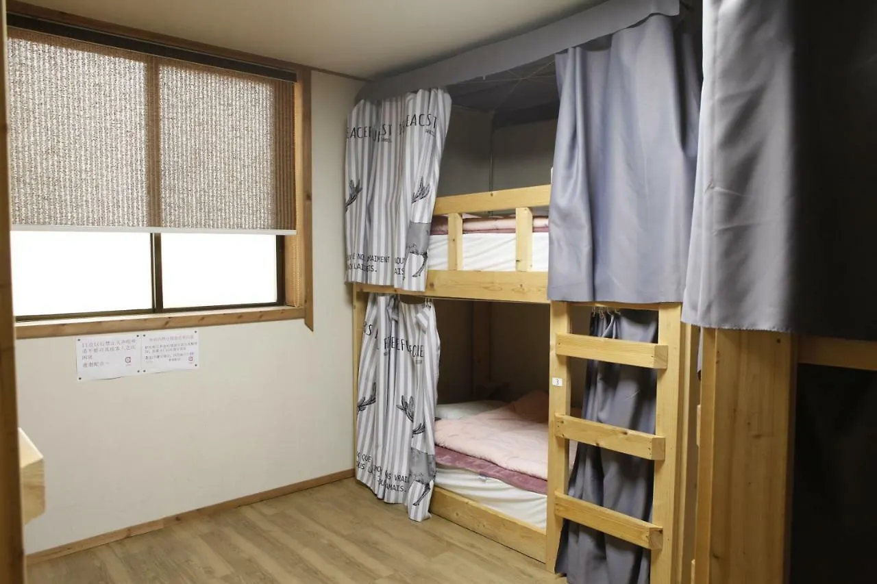ג'גו Baozen Guesthouse